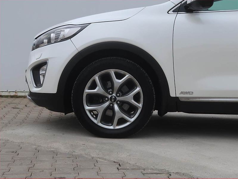 Kia Sorento (2017) 2.2 CRDi - fotka 15 z 19