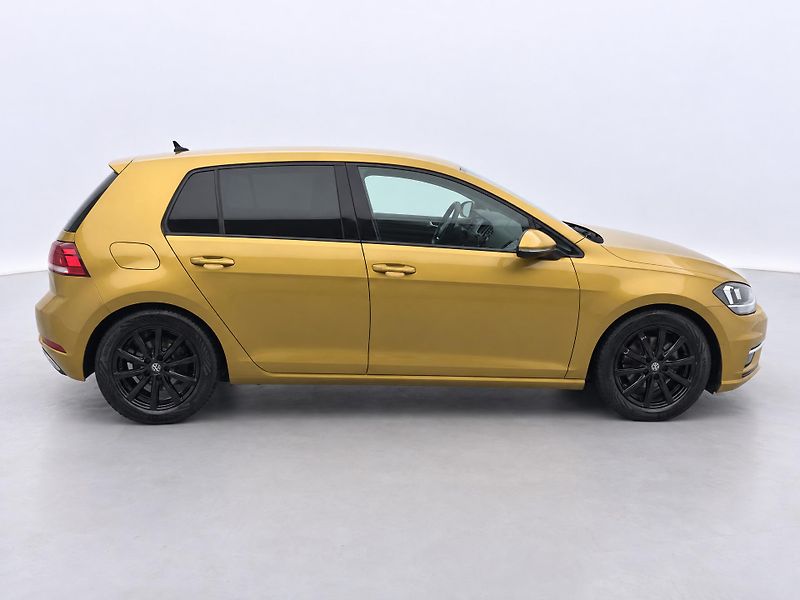 Volkswagen Golf 2,0 TDI 110kW Comfort Navigace - fotka 8 z 24