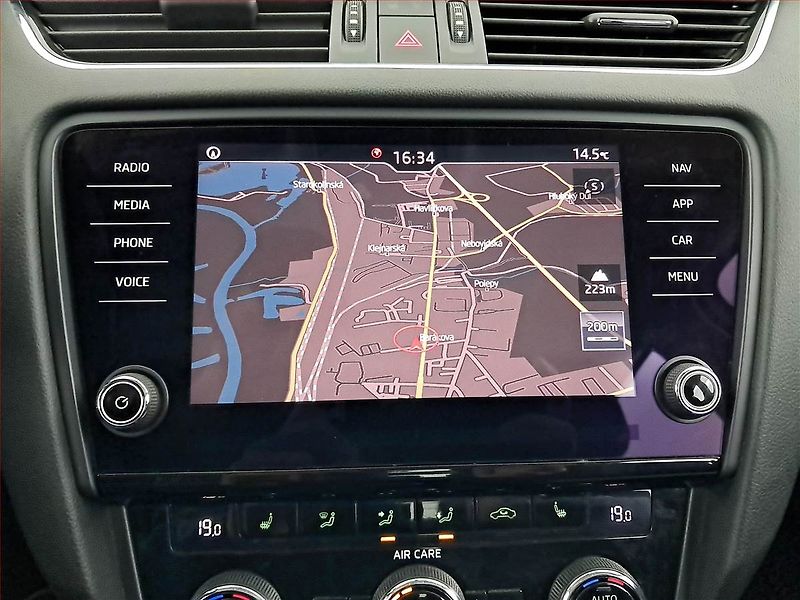 Škoda Octavia (2017) Style 1.0 TSI, Serv.kniha - fotka 13 z 19