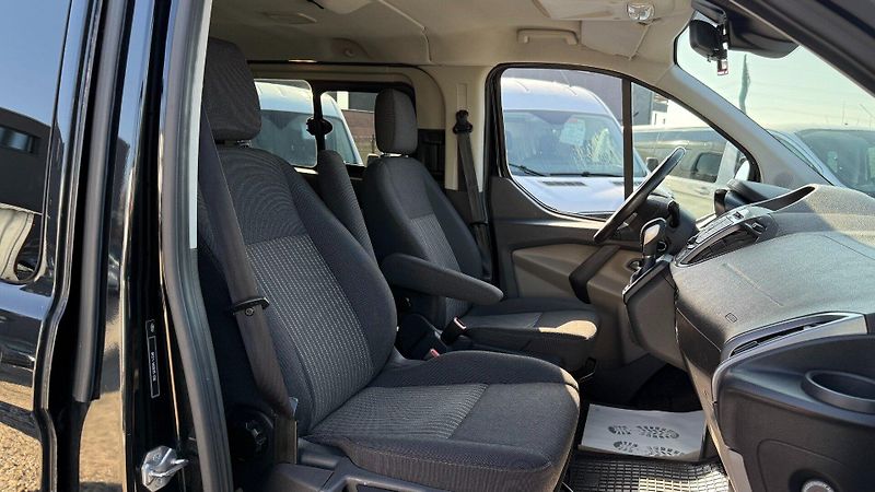 Ford Tourneo Custom (2017) 2.0TDCi 125kW*A/T*8míst*Tažne* - fotka 17 z 23