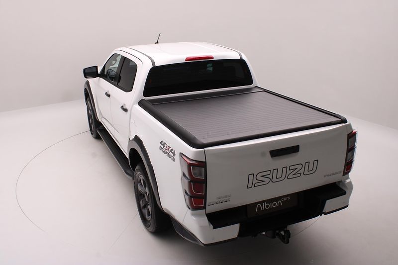 Isuzu D-Max (2025) Double Cab 1,9 V-Cross 4x4 AUT - fotka 9 z 34