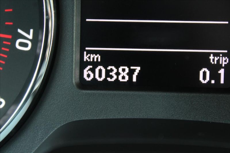 Škoda Rapid 1,2 TSI  NOVÉ V ČR,60TKM - fotka 9 z 21