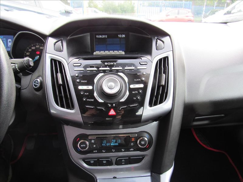 Ford Focus 1,0 EcoBoost 92kW - fotka 15 z 31
