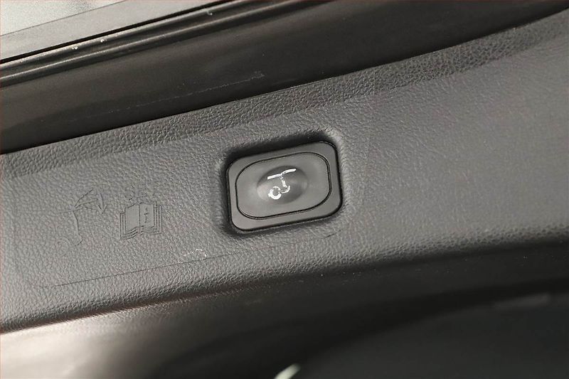Ford S-MAX (2018) 2.0 EcoBlue, 4X4, Navi - fotka 17 z 17