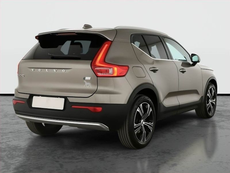 Volvo XC40 (2020) T5 Recharge - fotka 5 z 21
