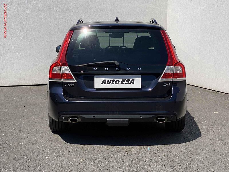 Volvo V70 (2015) 2.0 D4, Bixen, navi, kůže - fotka 5 z 20