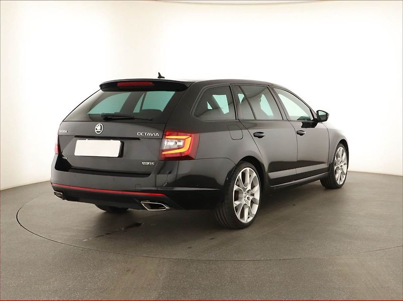 Škoda Octavia (2017) RS 2.0 TDI 4x4 DSG, 4X4 - fotka 5 z 23
