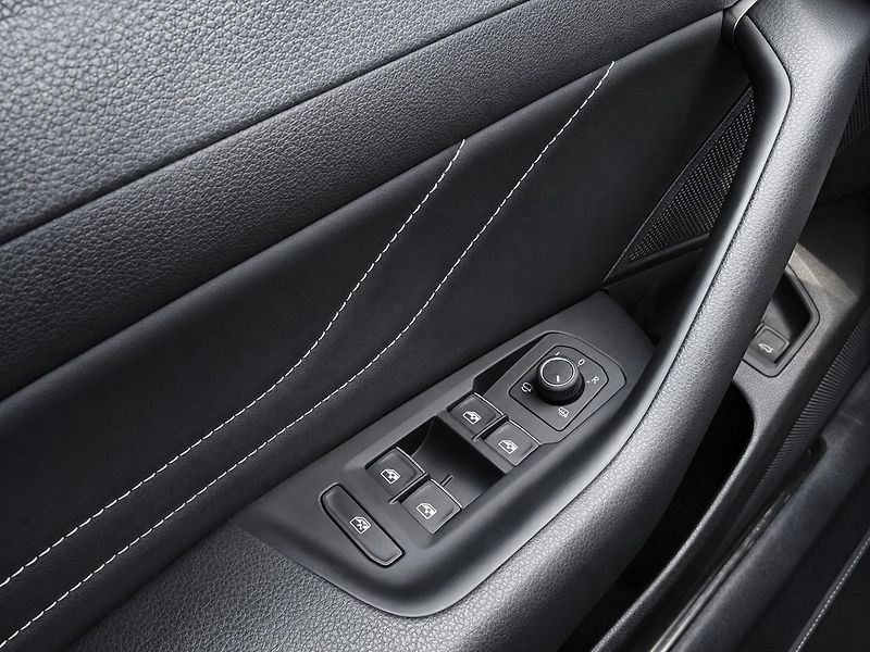 Volkswagen Arteon Shooting Brake (2022) 1.4 TSI E-HYBRID R-LINE DSG - fotka 28 z 38