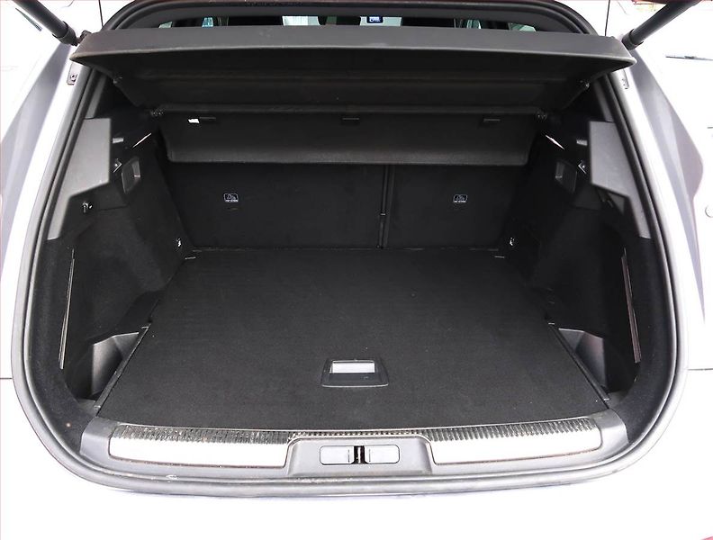DS Automobiles DS7 Crossback (2022) Performance Line 1.6 PureTech - fotka 14 z 18
