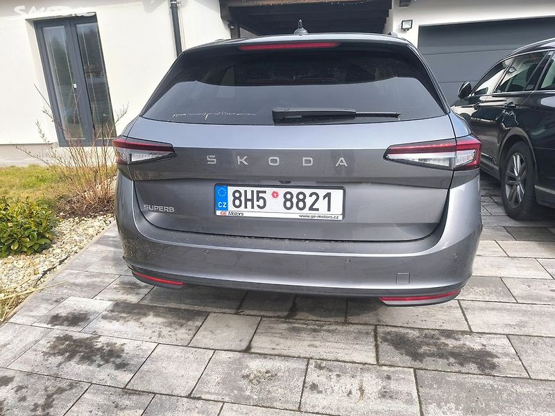 Škoda Superb -DPH,KRÁSNÝ,CZ,VÝBAVA,MASÁŽE - fotka 8 z 35