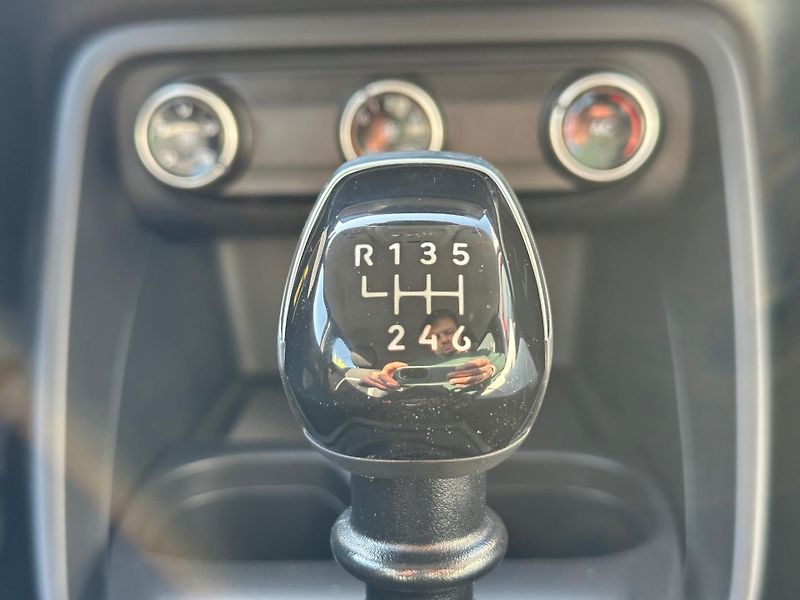 Citroën C3 (2026) PLUS Turbo 100k Manual - fotka 17 z 18