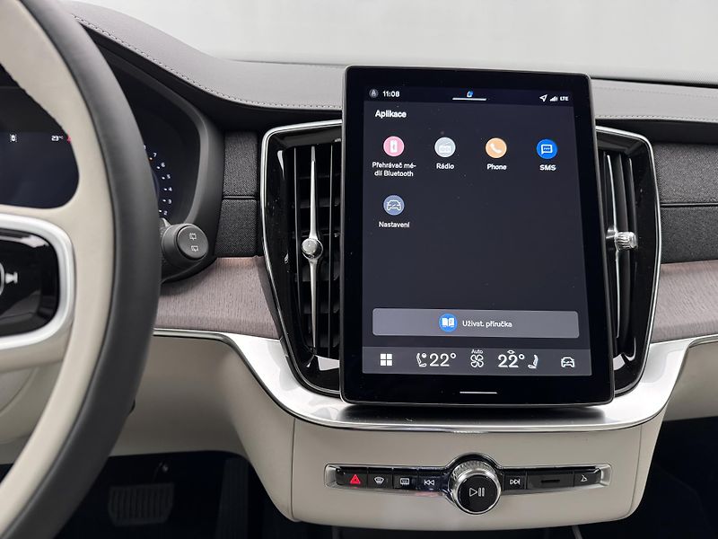 Volvo XC90 (2026) B5 AWD AUT DARK PLUS 7míst - fotka 9 z 25