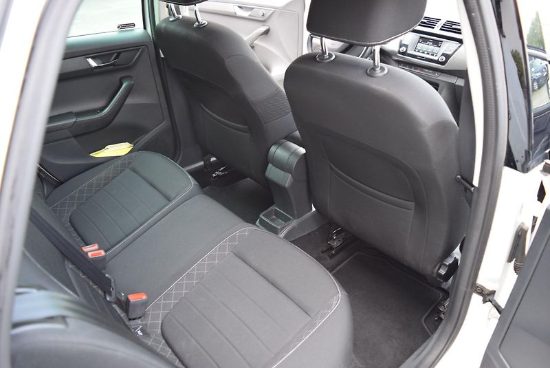 Škoda Fabia (2015) 1.2TSI 66kw STYLE AC TEMPOMAT - fotka 37 z 45