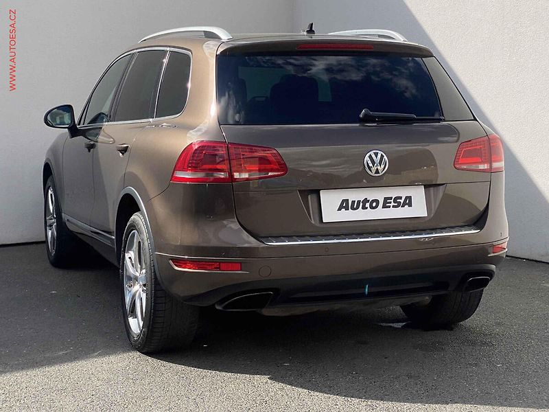 Volkswagen Touareg (2014) 3.0TDi 4x4, DSG, bixen - fotka 6 z 22