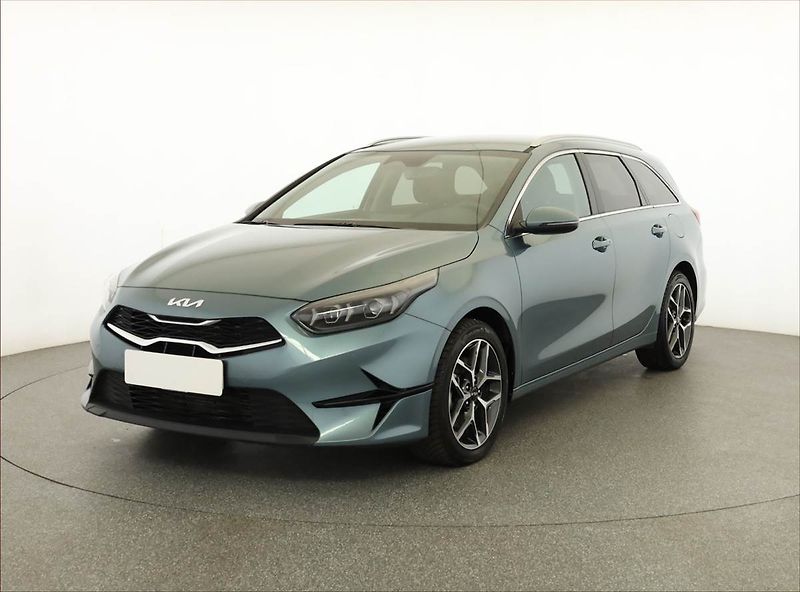 Kia Ceed (2025) 1.5 T-GDI - fotka 2 z 21