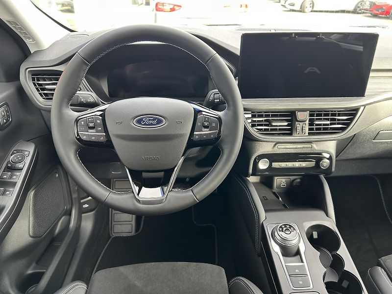 Ford Kuga Active X 2,5 HEV 134kW AWD - fotka 15 z 37