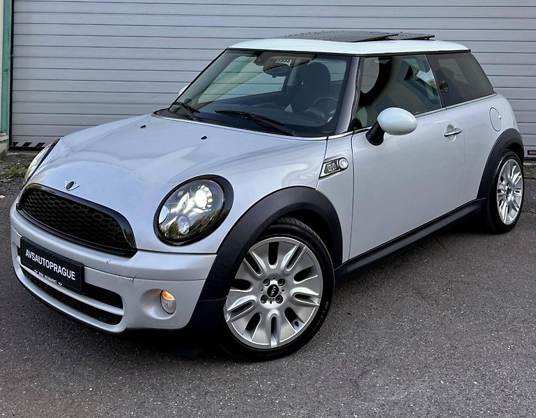 Mini Cooper (2010)  1.6D 50 CAMDEN AUTOMAT VYBAVA - fotka 3 z 31