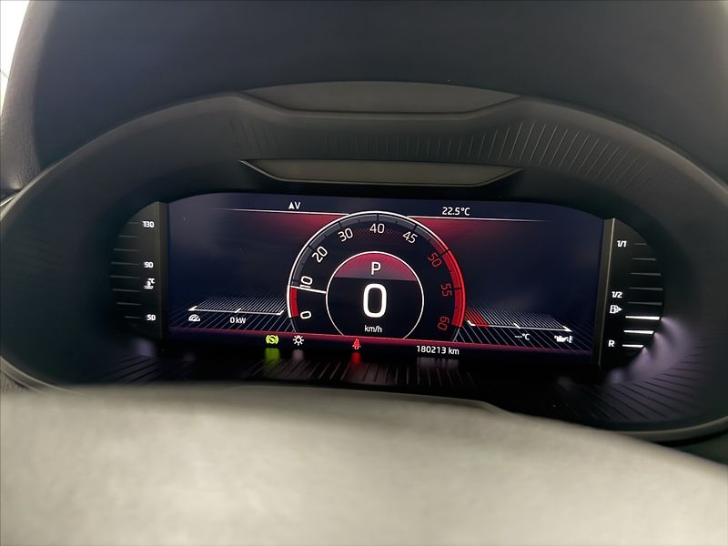 Škoda Octavia 1,6   TDI DSG STYLE+ VIRTU ACC - fotka 13 z 43