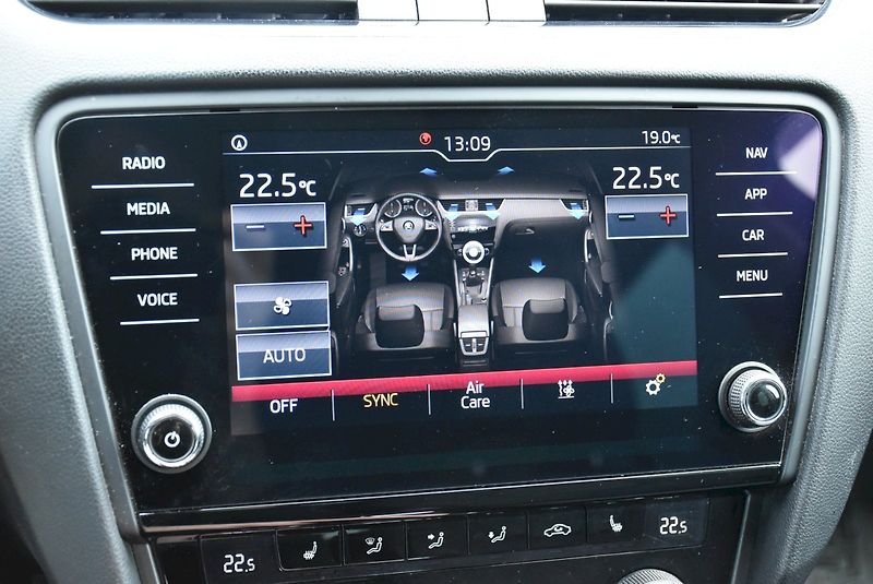 Škoda Octavia (2019) Combi Style 2.0 TDI 110kW DSG - fotka 18 z 34