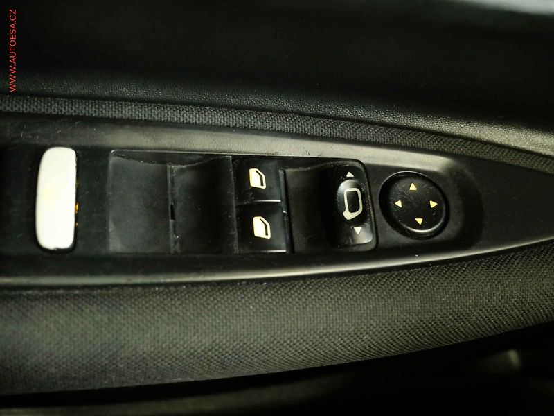 Citroën C4 (2007) 1.6i, ČR, AC, temp - fotka 14 z 22