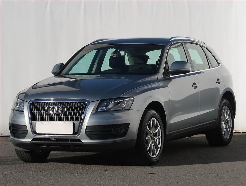 Audi Q5 (2011) 2.0 TDI, 4X4, Automat, ČR - fotka 2 z 20