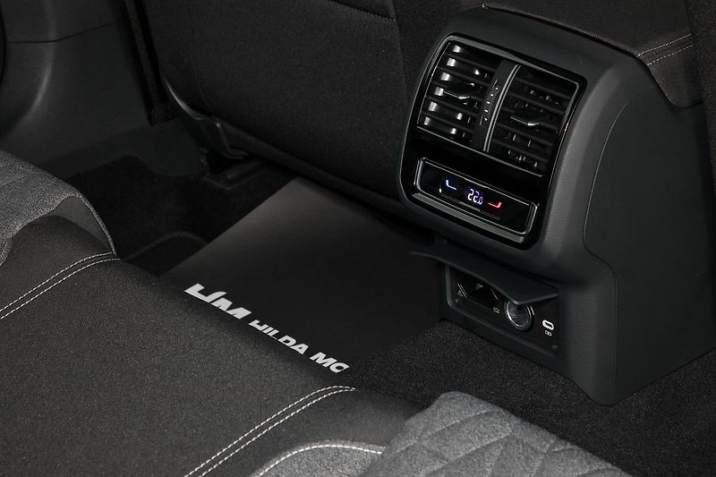 Volkswagen Passat 2.0TDI 110kW DSG IQ ACC Tažné - fotka 15 z 29