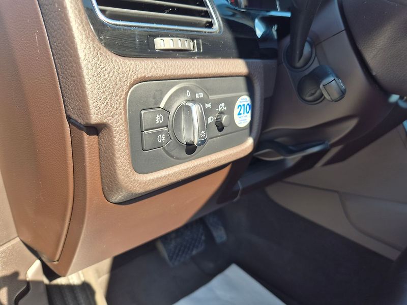 Volkswagen Touareg 3.0TDi 150kW 4x4 tažné - fotka 20 z 32
