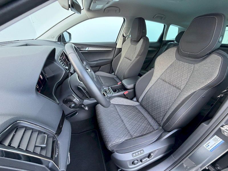 Škoda Karoq (2025) 2.0 TDI 110kW 4x4 DSG Top Sele - fotka 6 z 35