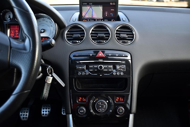 Peugeot 308 1.6 HDi 6st,NAV,KLIMA,TEMP,ALU - fotka 22 z 46