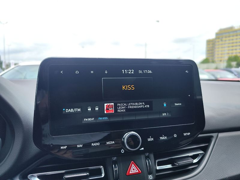 Hyundai i30 1.5 T-GDi/103kW N-Line DCT - fotka 19 z 32