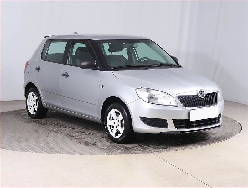 Škoda Fabia (2010) 1.2 12V, Tažné, jezdí dobře - fotografie inzerátu