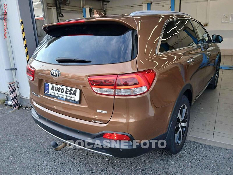 Kia Sorento (2017) 2.2CRDi 4x4, ČR, servis.kniha - fotka 2 z 3