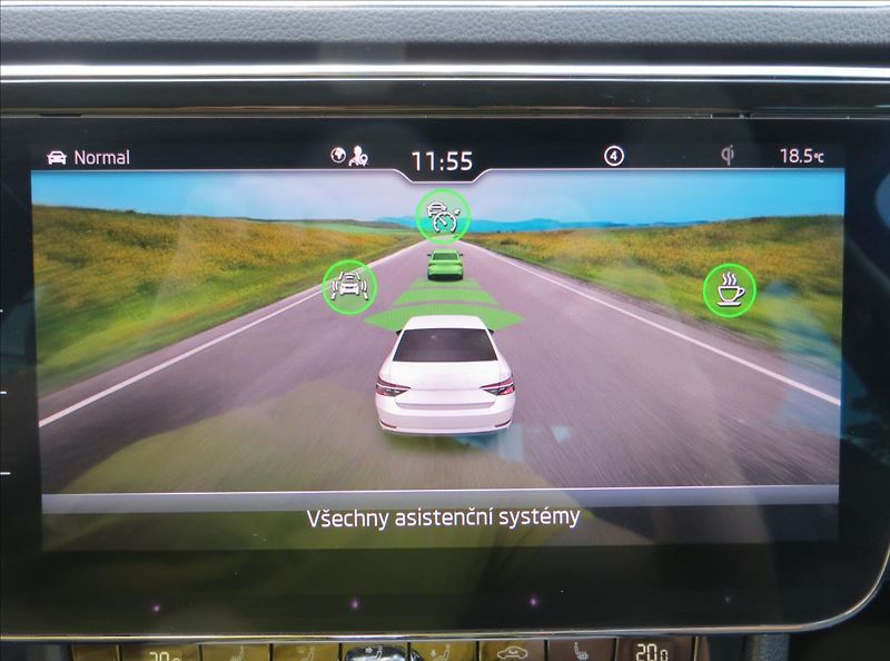 Škoda Superb 2,0 TDI 147kW 4x4 Style DSG ČR - fotka 22 z 29