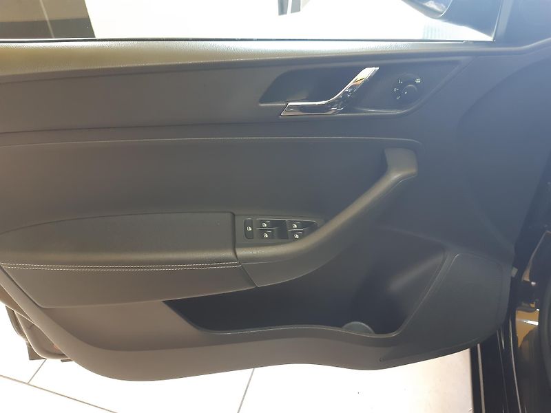 Škoda Rapid 1.2 TSI DIGIKLIMA vyhř.sedáky - fotka 19 z 26