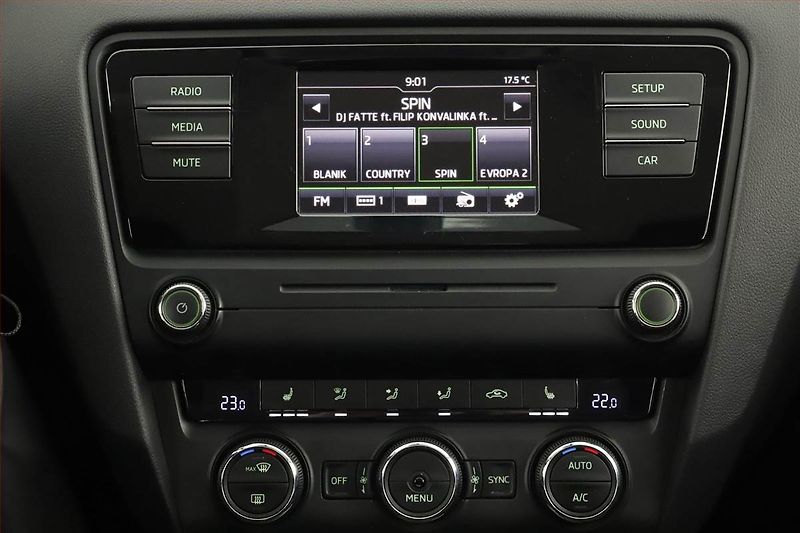 Škoda Octavia (2015) Scout 2.0 TDI, 4X4, Automat - fotka 9 z 14