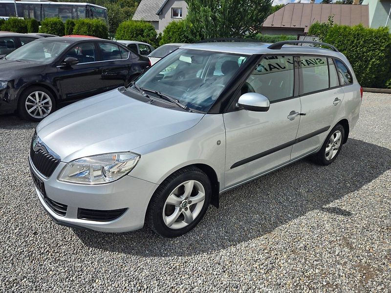 Škoda Fabia (2010) 1.2 TSI Serviska - fotka 7 z 39