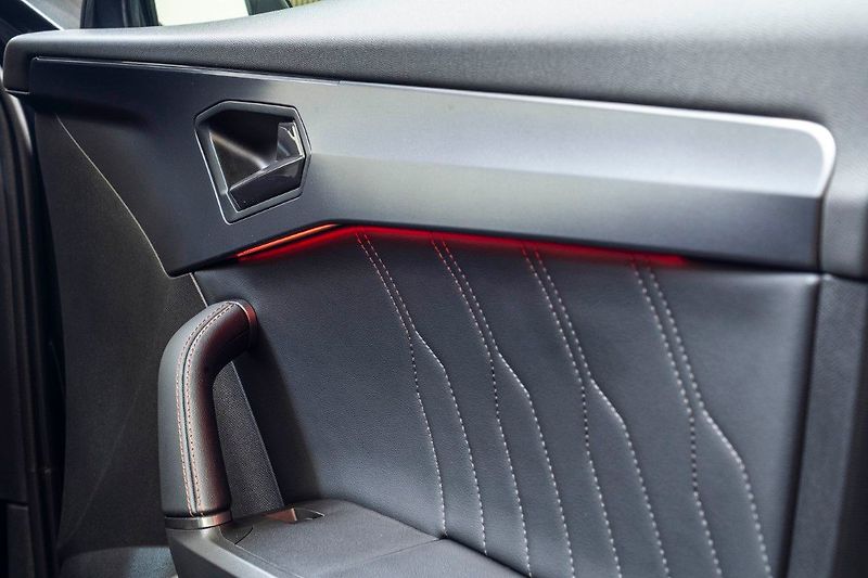 Cupra Formentor 1.5TSI 110kW LED Kessy ACC - fotka 33 z 38