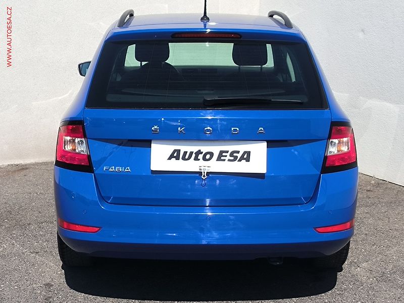 Škoda Fabia (2022) 1.0 TSi, 1.maj,ČR, Ambition - fotka 5 z 19
