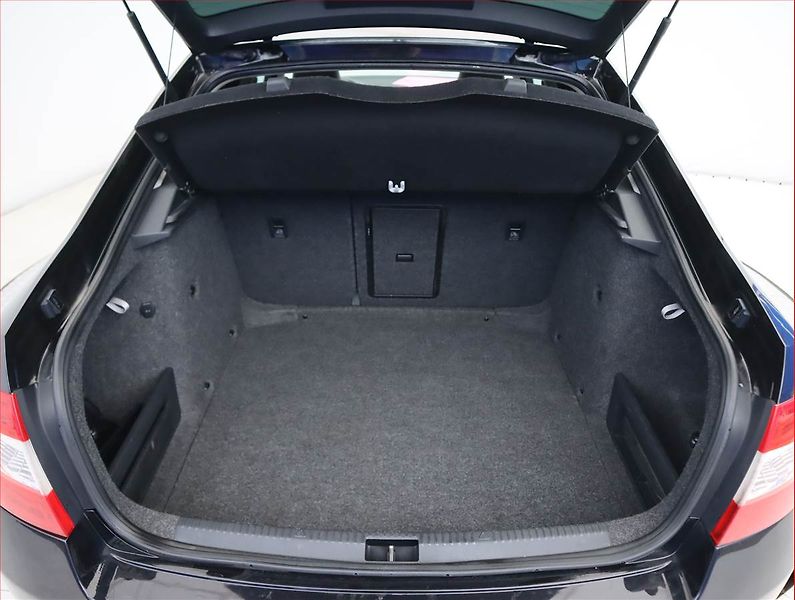 Škoda Octavia (2013) 1.6 TDI, Automat, Tempomat - fotka 14 z 18