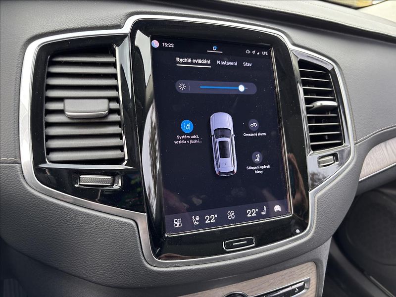 Volvo XC90 2,0 B5 AWD Plus Dark - fotka 37 z 46