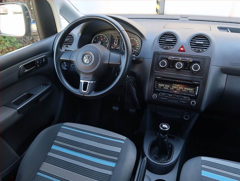 Volkswagen Caddy (2012) 2.0 EcoFuel, 7Míst - fotka 7 z 19