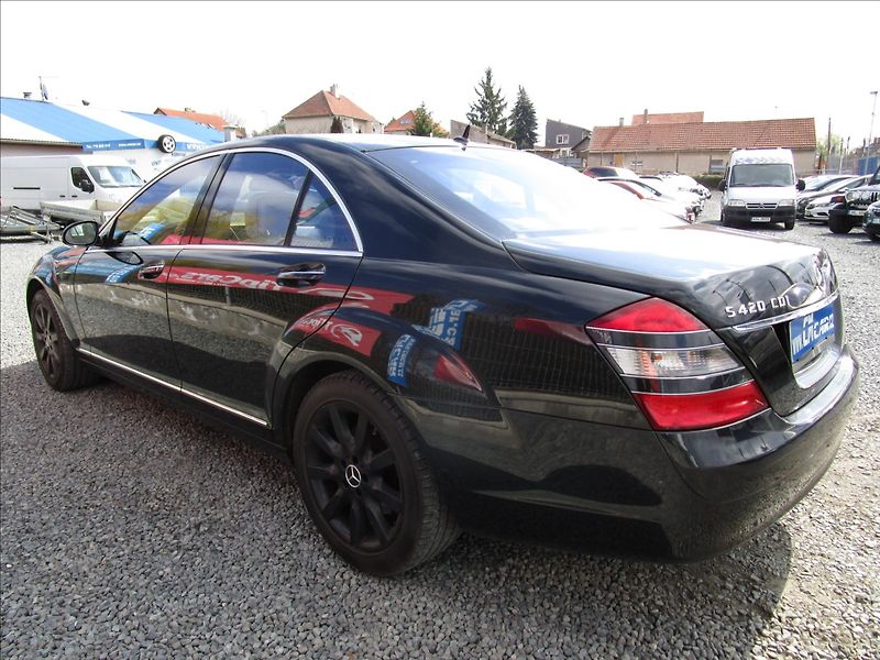Mercedes-Benz Třídy S S 420CDi V8 AMG - fotka 6 z 59
