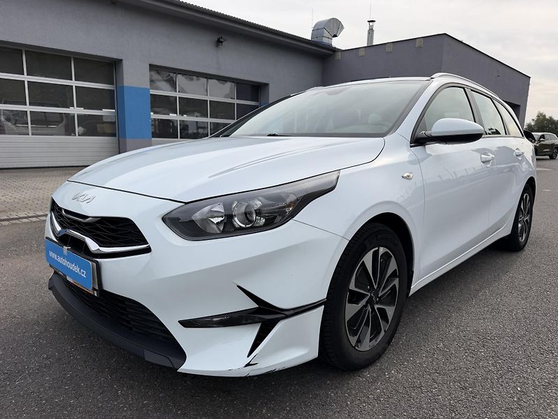 Kia Ceed Kombi 1,5i 103kW  - fotka 1 z 21