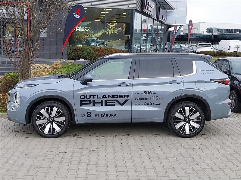 Mitsubishi Outlander (2026) 2.4 PHEV PAKET PREMIUM  INSTYL - fotka 5 z 9