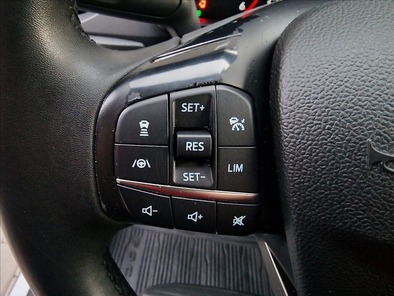 Ford Focus 1.5TDCI Titanium,ČR,1.Majitel - fotka 23 z 46