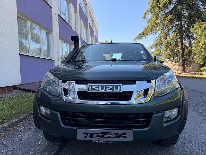 Isuzu D-Max 2,5 TD TwinTurbo  4WD automat - fotka 6 z 19