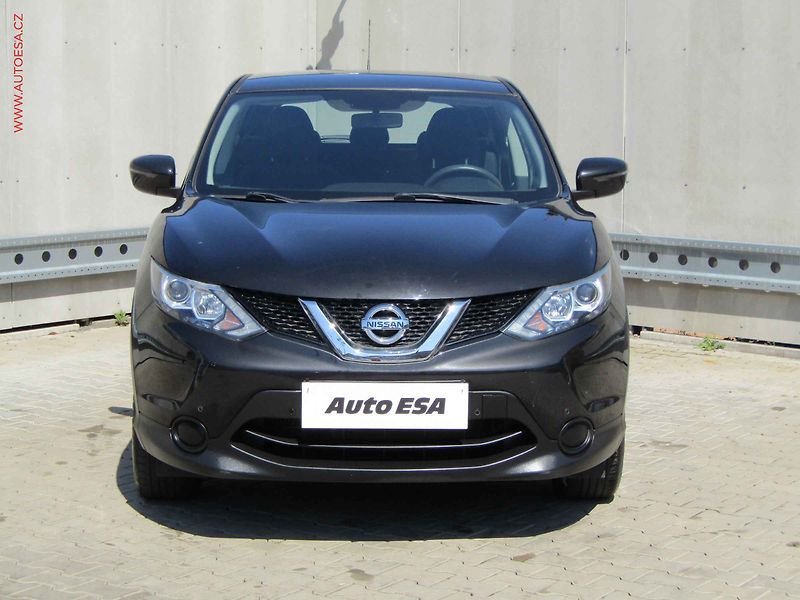 Nissan Qashqai (2016) 1.2DIG-T, 2.maj,ČR, AC - fotka 2 z 17