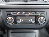 Volkswagen Tiguan (2014) R-Line 2.0 TDI, 4X4, Navi - náhled 15