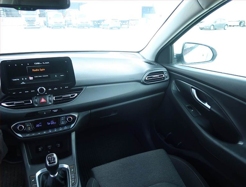 Hyundai i30 (2022) Smart 1.5 DPI, ČR,1.maj - fotka 8 z 21