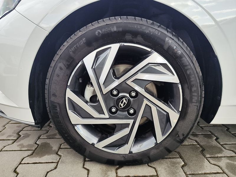 Hyundai i20 1.0 T-GDI/74kW Smart DCT - fotka 28 z 28